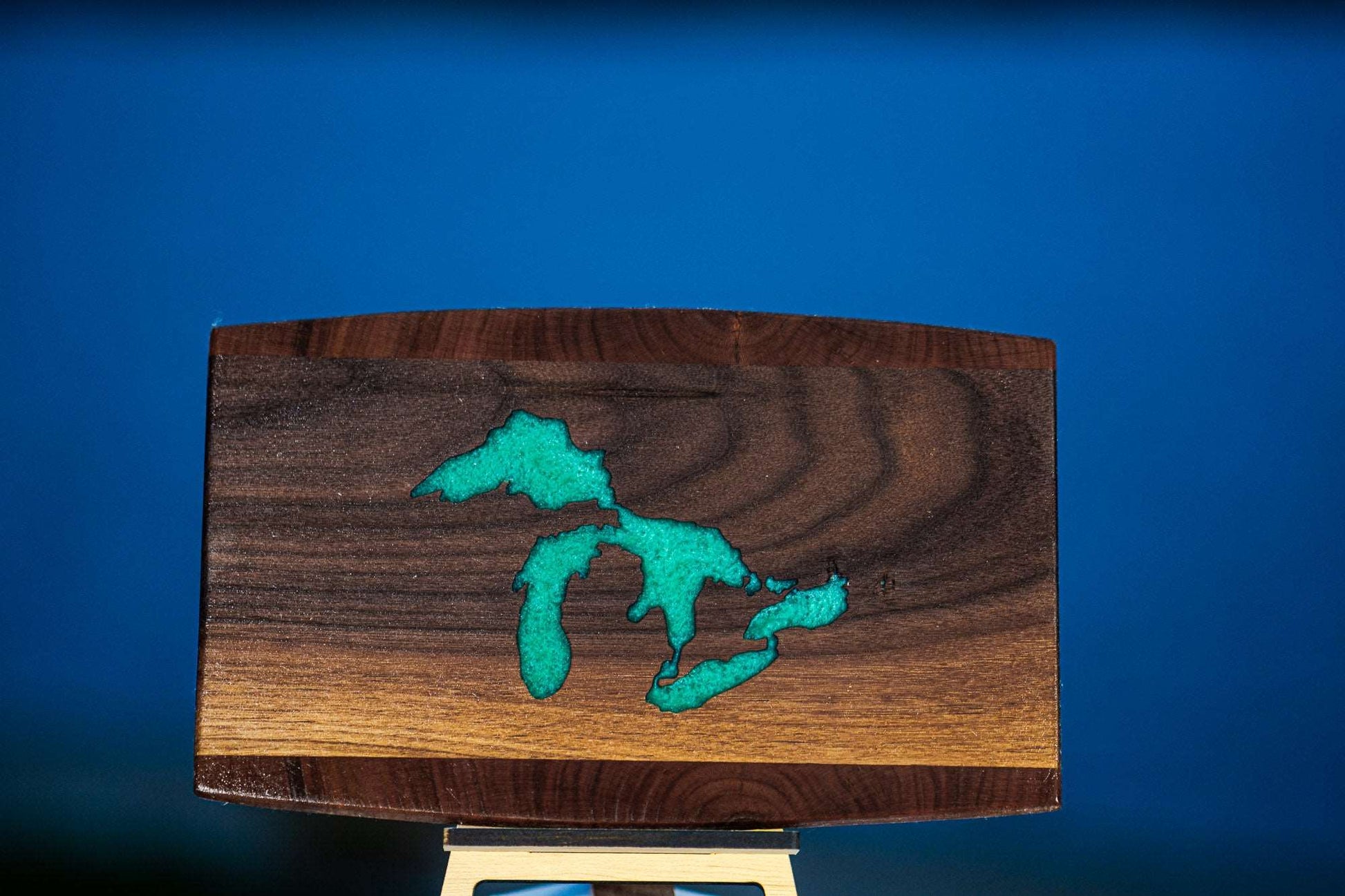 Great Lakes Two-Tone Serving & Cutting Board